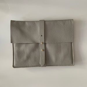 Cuyana Leather ipad mini sleeve (cool grey)